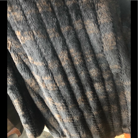 Faux Fur Coat - Picture 4 of 10